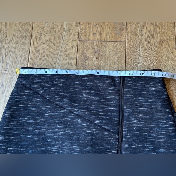 Sam Edelman Heather Grey Zipper Skirt size 2 - Picture 7 of 9